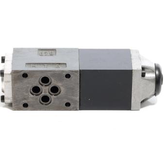 Hydraulic directional control valve  Used